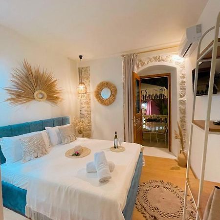 Bohemian Boutique Suites Vlorë Eksteriør billede