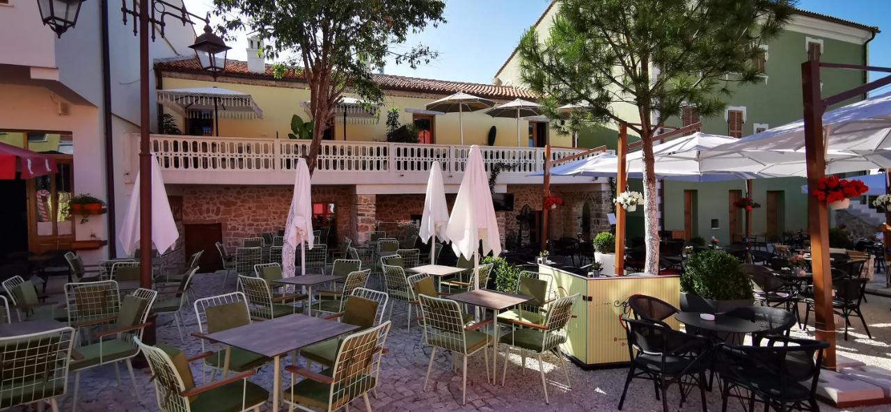 Bohemian Boutique Suites Vlorë Eksteriør billede