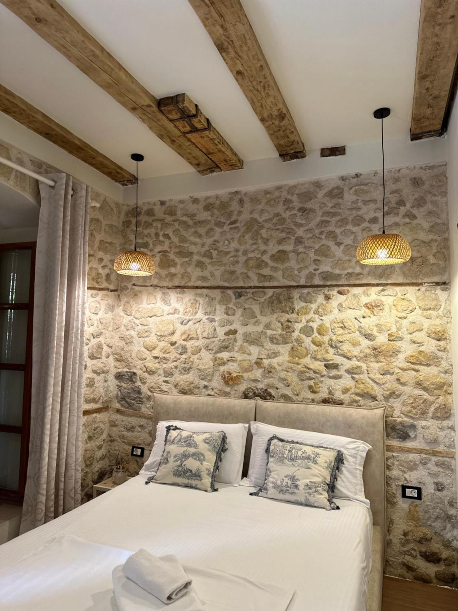 Bohemian Boutique Suites Vlorë Eksteriør billede